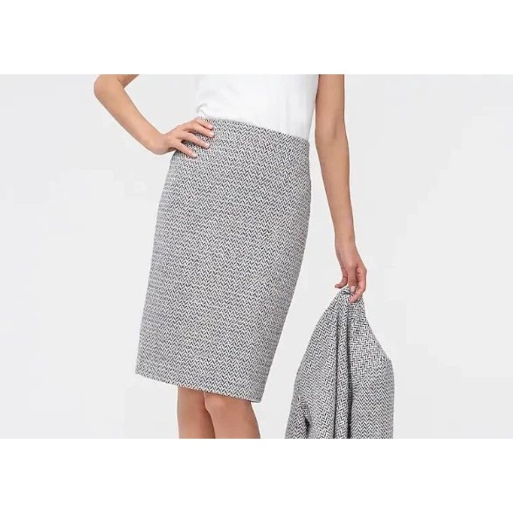 J.Crew Herringbone Wool Pencil Skirt 4 Tweed Office Preppy Holidays Classy Fall